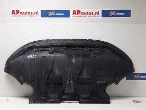 Gebruikte Beschermplaat bodem Audi A6 Avant (C5) 2.5 TDI V6 24V Prijs € 24,99 Margeregeling aangeboden door AP Autos