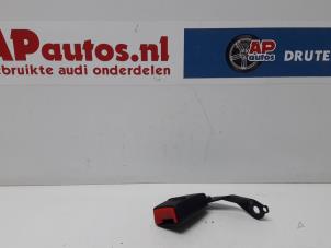 Gebruikte Veiligheidsgordel Insteek links-achter Audi TT (8N3) 1.8 T 20V Quattro Prijs op aanvraag aangeboden door AP Autos