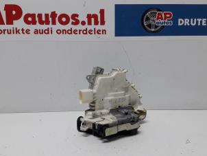Gebruikte Deurslot Mechaniek 4Deurs links-voor Audi A6 (C7) 2.0 TDI 16V Prijs € 29,99 Margeregeling aangeboden door AP Autos