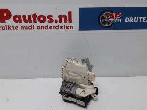 Gebruikte Deurslot Mechaniek 4Deurs rechts-voor Audi A6 (C7) 2.0 TDI 16V Prijs € 29,99 Margeregeling aangeboden door AP Autos