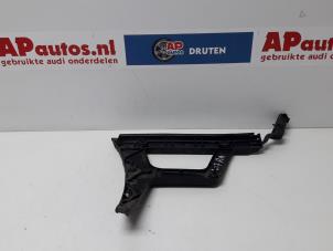 Gebruikte Bumpersteun rechts-achter Audi A4 Avant (B8) 2.0 TDI 143 16V Prijs € 19,99 Margeregeling aangeboden door AP Autos