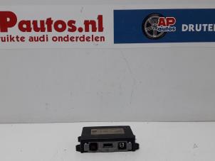 Gebruikte Antenne Versterker Audi A4 Avant (B8) 2.0 TDI 143 16V Prijs € 45,00 Margeregeling aangeboden door AP Autos