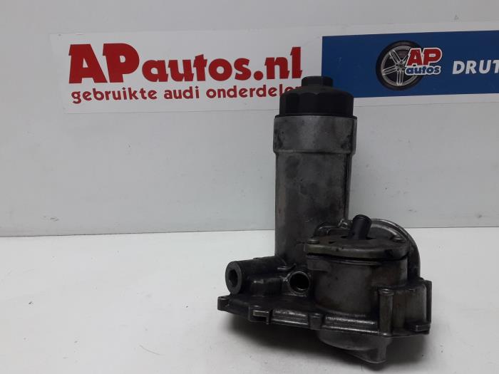 Gebruikte Oliefilterhuis Audi A6 Avant (C5) 2.5 TDI V6 24V Prijs € 19,99 Margeregeling aangeboden door AP Auto's