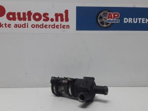 Gebruikte Watercirculatiepomp Audi TT (8N3) 1.8 T 20V Quattro Prijs € 24,99 Margeregeling aangeboden door AP Autos