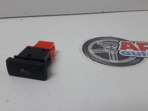 Gebruikte PDC Schakelaar Audi A6 Allroad Quattro (C6) 3.0 TDI V6 24V Prijs € 9,99 Margeregeling aangeboden door AP Auto's