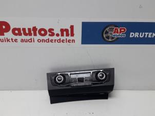 Gebruikte Climatronic Paneel Audi A4 Avant (B8) 2.0 TDI 143 16V Prijs € 75,00 Margeregeling aangeboden door AP Autos