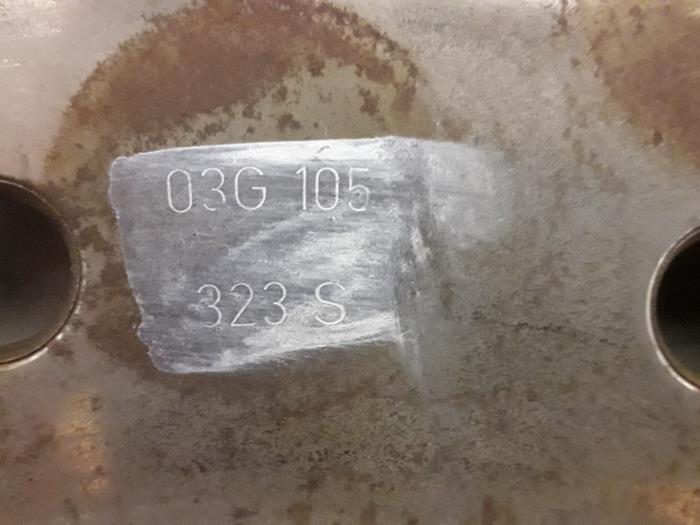 Starterkrans van een Audi A4 Avant (B8) 2.0 TDI 143 16V 2012