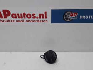 Gebruikte Tankdop Audi A4 Avant (B8) 2.0 TDI 143 16V Prijs € 14,99 Margeregeling aangeboden door AP Autos