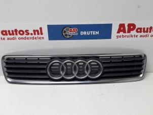 Gebruikte Grille Audi A4 Avant (B5) 1.8 20V Turbo Prijs € 50,00 Margeregeling aangeboden door AP Autos