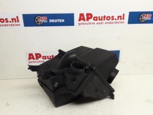 Gebruikte Luchtfilterhuis Audi A8 (D2) 3.7 V8 32V Quattro Prijs € 19,99 Margeregeling aangeboden door AP Auto's