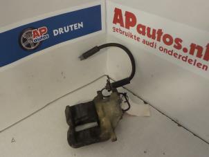 Gebruikte Remklauw (Tang) rechts-voor Audi A4 Avant (B5) 1.9 TDI Prijs € 35,00 Margeregeling aangeboden door AP Autos
