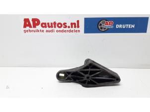 Gebruikte Motorrubber Audi A8 (D2) 3.7 V8 32V Quattro Prijs € 19,99 Margeregeling aangeboden door AP Autos