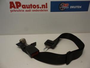 Gebruikte Veiligheidsgordel midden-achter Audi A4 (B5) 1.8 20V Prijs € 45,00 Margeregeling aangeboden door AP Autos