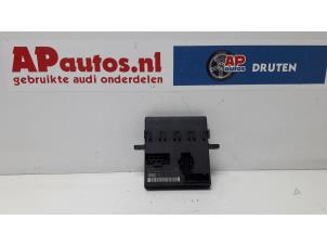 Gebruikte Computer boord Audi A4 (B7) 2.0 TDI 16V Prijs € 75,00 Margeregeling aangeboden door AP Autos