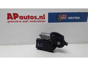 Gebruikte Portierruitmotor Audi A8 (D3) 3.7 V8 40V Quattro Prijs € 19,99 Margeregeling aangeboden door AP Autos