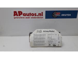 Gebruikte Airbag rechts (Dashboard) Audi A8 (D3) 3.7 V8 40V Quattro Prijs € 35,00 Margeregeling aangeboden door AP Autos