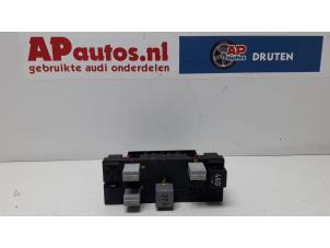 Gebruikte Zekeringkast Audi TT (8J3) 3.2 V6 24V Quattro Prijs € 45,00 Margeregeling aangeboden door AP Autos