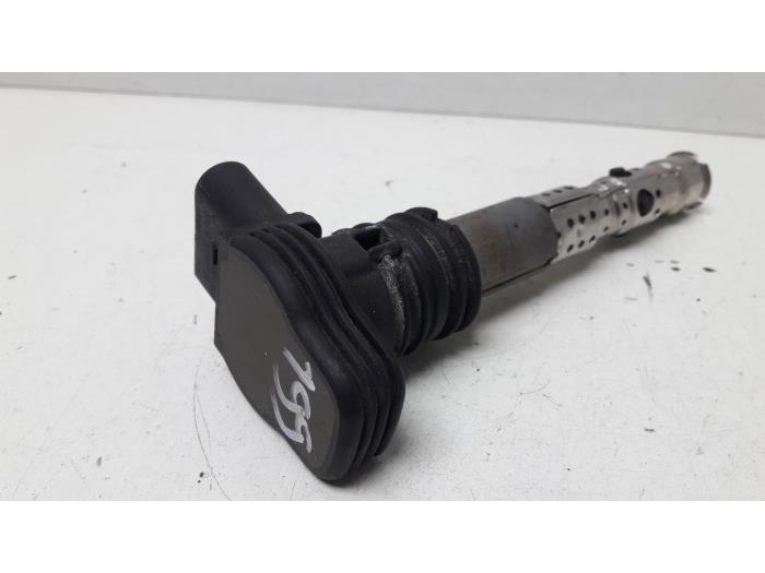 Bobine van een Audi TT (8N3) 1.8 20V Turbo Quattro 2003