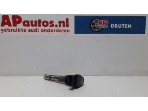 Bobine van een Audi TT (8N3) 1.8 20V Turbo Quattro 2003