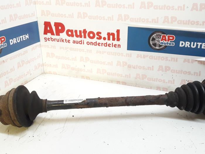 Gebruikte Aandrijfas links-achter Audi A4 Quattro (B5) 2.8 V6 30V Prijs € 49,99 Margeregeling aangeboden door AP Auto's