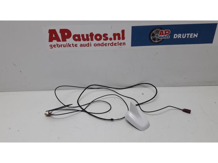 Gebruikte GPS Antenne Audi TT (8J3) 2.0 TDI 16V Quattro Prijs € 19,99 Margeregeling aangeboden door AP Auto's