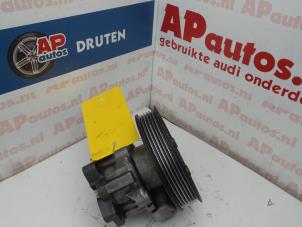 Gebruikte Stuurpomp Audi A5 Quattro (B8C/S) 3.0 TDI V6 24V Prijs € 45,00 Margeregeling aangeboden door AP Autos