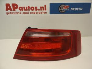 Gebruikte Achterlicht rechts Audi A5 Quattro (B8C/S) 3.0 TDI V6 24V Prijs € 60,00 Margeregeling aangeboden door AP Autos