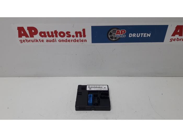 Gebruikte Sam module Audi A8 (D3) 3.7 V8 40V Quattro Prijs € 49,99 Margeregeling aangeboden door AP Auto's