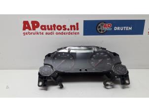 Gebruikte Tellerklok Audi A8 (D3) 3.7 V8 40V Quattro Prijs op aanvraag aangeboden door AP Autos