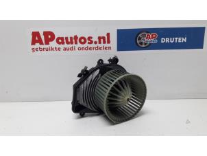 Gebruikte Kachel Ventilatiemotor Audi A4 (B5) 2.4 30V Prijs € 35,00 Margeregeling aangeboden door AP Autos