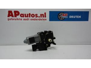Gebruikte Portierruitmotor Audi A8 (D2) 2.5 TDI V6 24V Prijs € 19,99 Margeregeling aangeboden door AP Autos