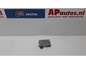 Gebruikte Antenne Versterker Audi A4 (B8) 2.0 TDI 16V Prijs € 45,00 Margeregeling aangeboden door AP Autos