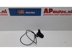 Gebruikte Antenne Audi A4 (B8) 2.0 TDI 16V Prijs € 25,00 Margeregeling aangeboden door AP Autos
