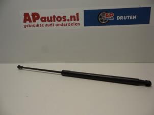 Gebruikte Gasdemperset Achterklep Audi A4 Avant (B6) 1.9 TDI PDE 130 Prijs € 35,00 Margeregeling aangeboden door AP Autos