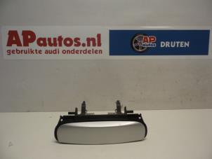 Gebruikte Deurgreep 4Deurs links-achter Audi A4 (B6) 2.0 20V Prijs € 24,99 Margeregeling aangeboden door AP Autos
