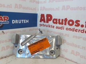 Gebruikte Steun (diversen) Audi Q7 (4LB) 4.2 FSI V8 32V Prijs € 10,00 Margeregeling aangeboden door AP Auto's