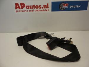 Gebruikte Veiligheidsgordel midden-achter Audi A3 (8L1) 1.8 20V Prijs € 35,00 Margeregeling aangeboden door AP Autos