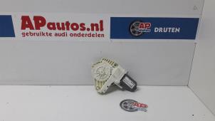 Gebruikte Raammotor Portier Audi A4 Avant (B8) 2.0 TDI 16V Prijs € 19,99 Margeregeling aangeboden door AP Autos