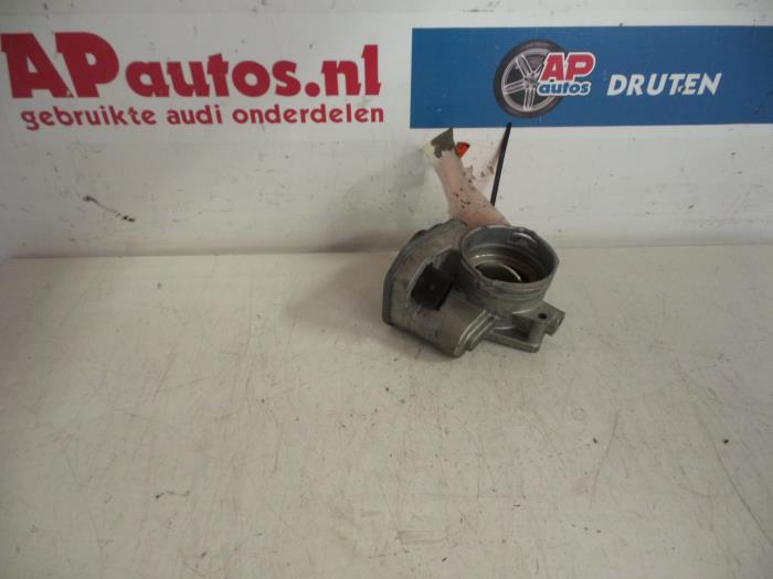 Gebruikte Gasklephuis Audi A6 (C5) 2.4 V6 30V Prijs € 29,99 Margeregeling aangeboden door AP Auto's