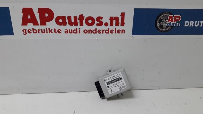 Bandenspanning module van een Audi A8 (D3) 6.0 W12 48V Quattro 2004