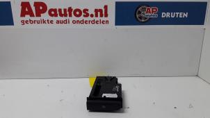 Gebruikte Dashboard deel Audi A3 (8P1) 1.9 TDI Prijs € 14,99 Margeregeling aangeboden door AP Autos