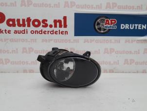Gebruikte Mistlamp rechts-voor Audi A6 (C6) 3.2 V6 24V FSI Prijs € 19,99 Margeregeling aangeboden door AP Auto's