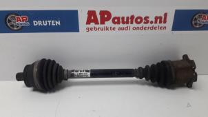 Gebruikte Aandrijfas links-voor Audi A4 Avant (B7) 2.0 TDI 16V Prijs € 69,99 Margeregeling aangeboden door AP Autos