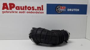 Gebruikte Aanzuigslang Lucht Audi A5 (8T3) 2.0 FSI 16V Prijs € 25,00 Margeregeling aangeboden door AP Autos