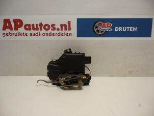 Gebruikte Deurslot Mechaniek 4Deurs rechts-voor Audi A6 Avant (C5) 1.9 TDI 130 Prijs € 29,99 Margeregeling aangeboden door AP Autos