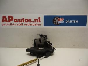 Gebruikte Portierslot Mechaniek 4Deurs rechts-achter Audi A6 Avant (C5) 1.9 TDI 130 Prijs € 19,99 Margeregeling aangeboden door AP Autos