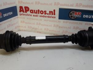 Gebruikte Aandrijfas links-voor Audi A6 Avant Quattro (C5) 2.5 TDI V6 24V Prijs € 24,99 Margeregeling aangeboden door AP Autos