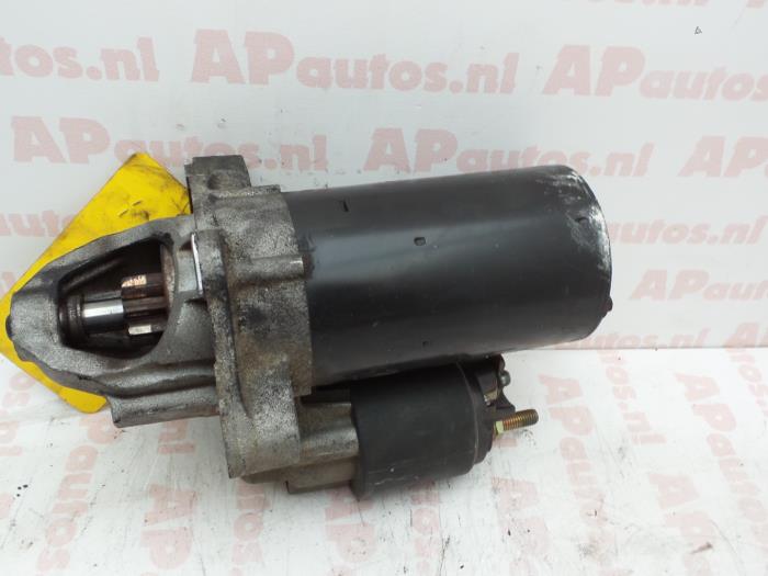 Gebruikte Startmotor Audi A4 Quattro (B5) 2.4 30V Prijs € 24,99 Margeregeling aangeboden door AP Auto's