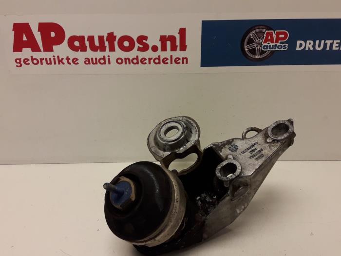 Gebruikte Motorsteun Audi A6 Avant (C5) 2.8 V6 30V Prijs € 19,99 Margeregeling aangeboden door AP Auto's