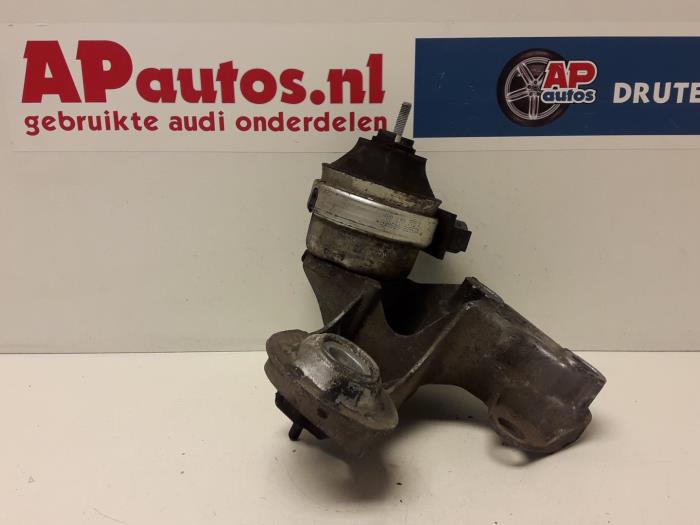 Gebruikte Motorsteun Audi A6 (C5) 2.5 TDI V6 24V Prijs € 19,99 Margeregeling aangeboden door AP Auto's